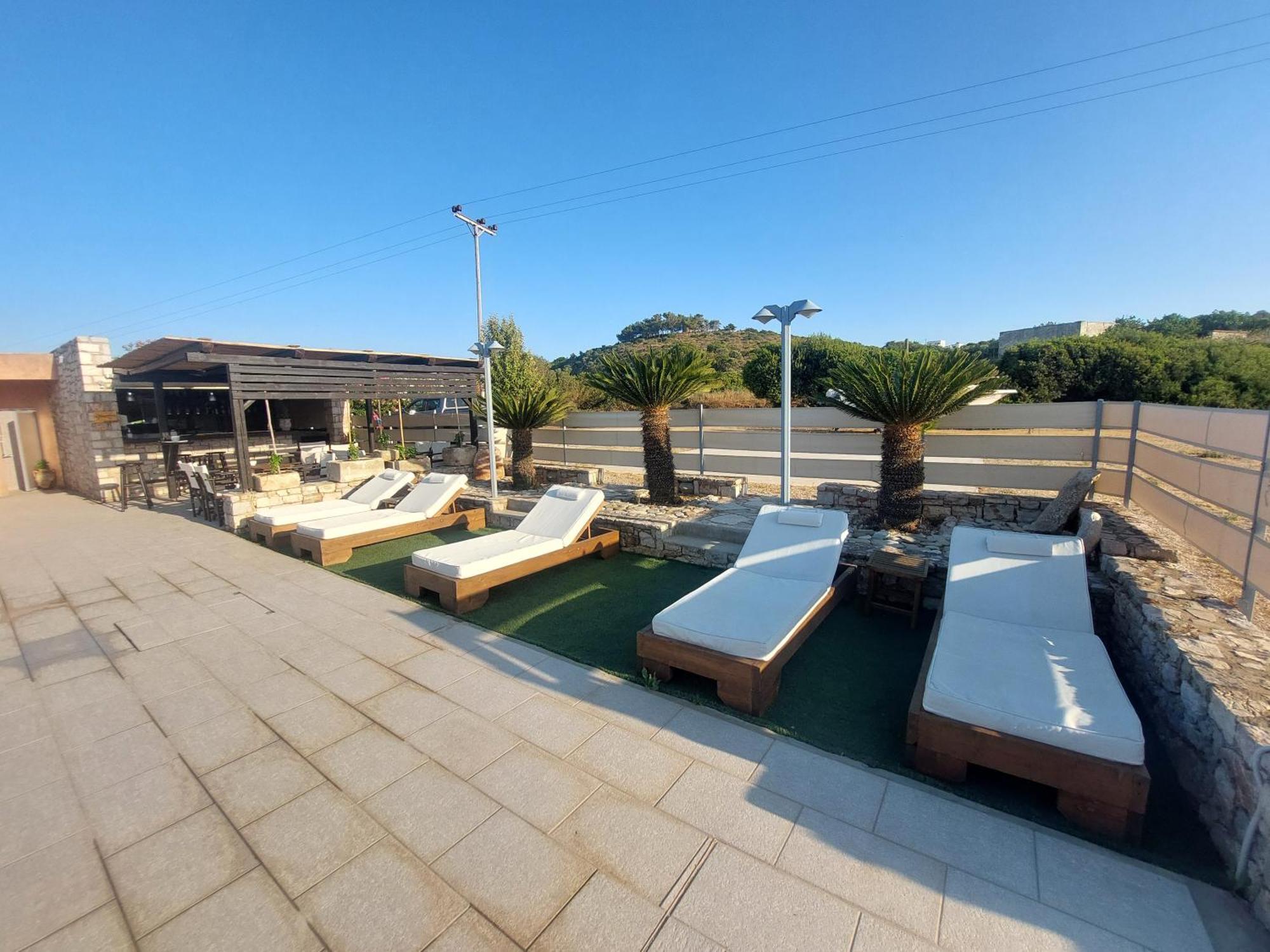 Petradi Aparthotel Livadi  Exterior photo